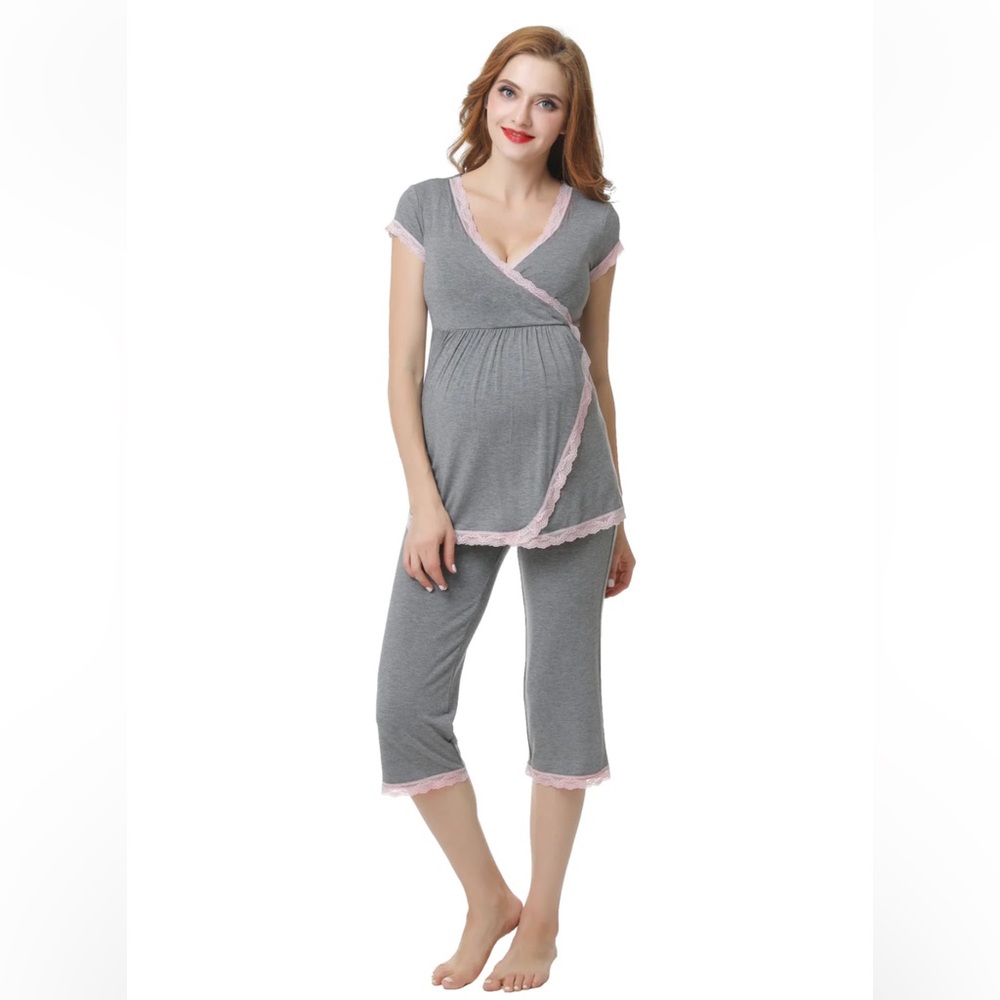 Kimi and Kai Gray Maternity Pajama Set with Pink Accents NWOT
